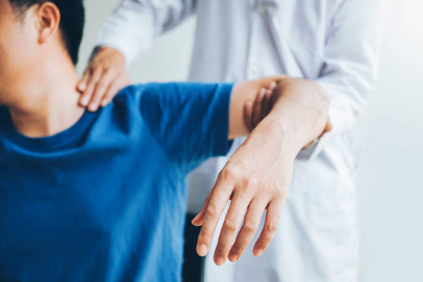 What are the benefits of seeking spinal alignment treatment in Carrollton, TX?